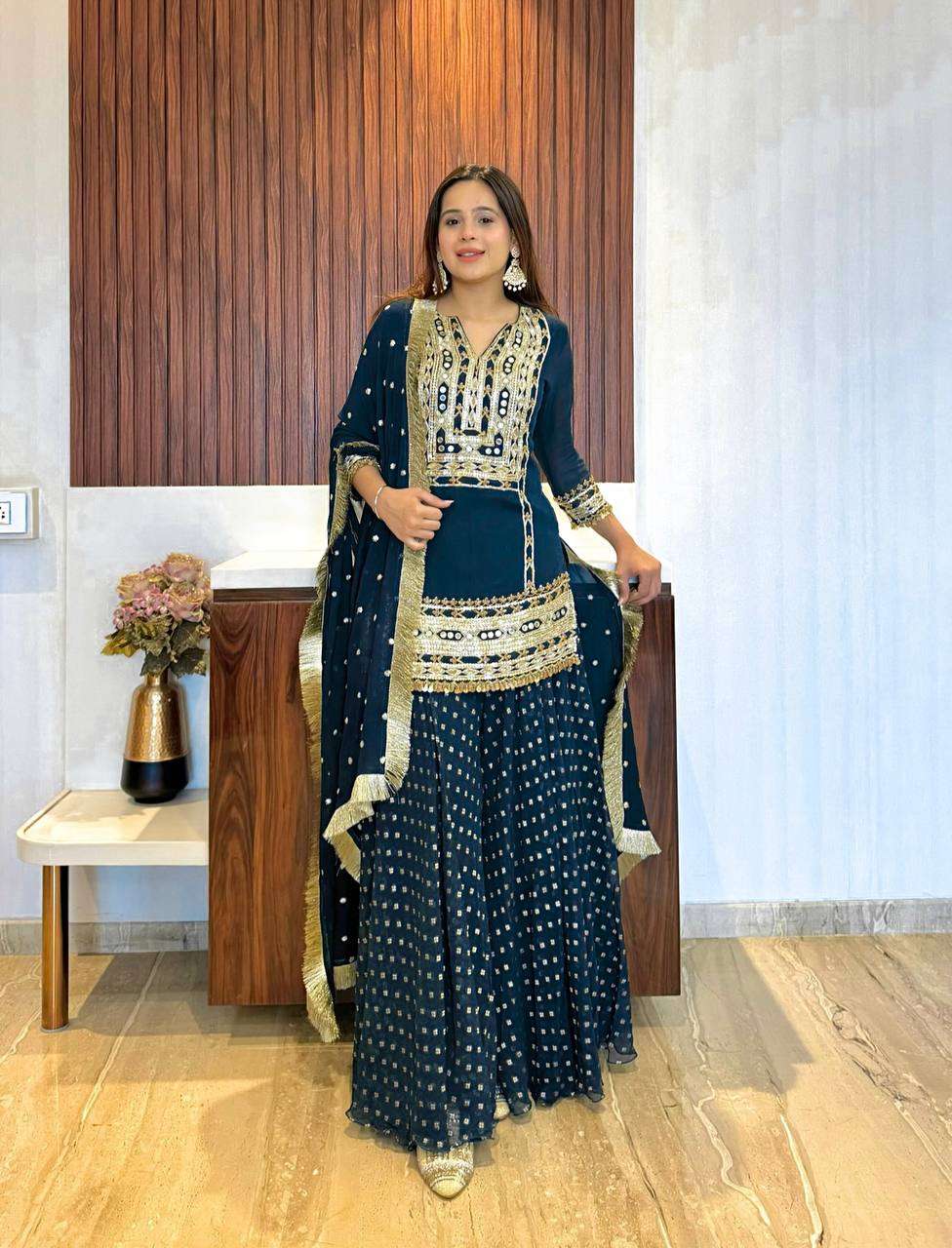 SRK 5116 SHARARA SUIT
