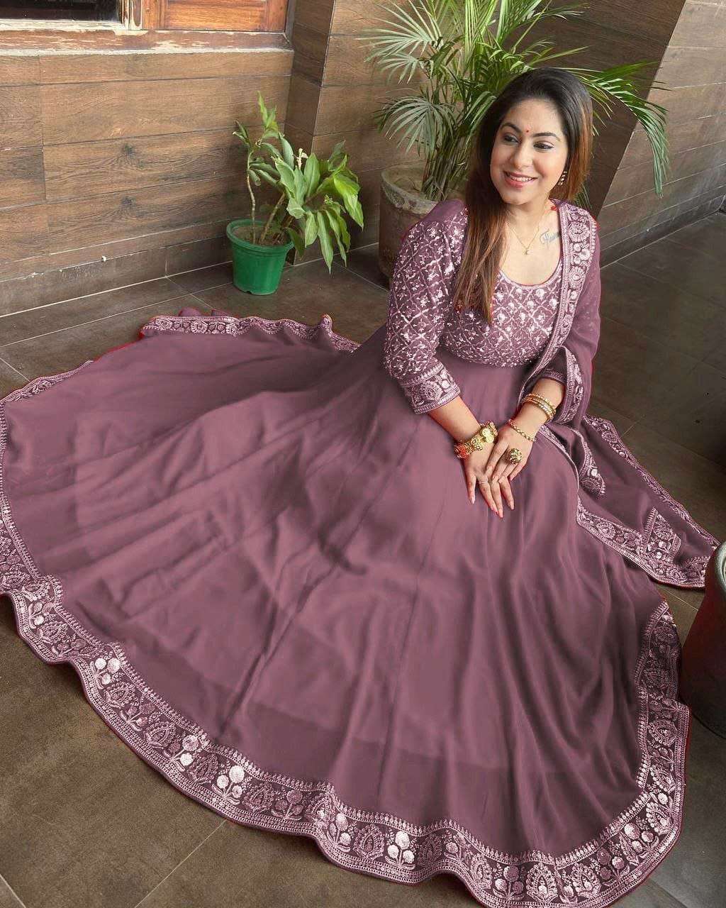 Z 9230 GOWN DUPATTA