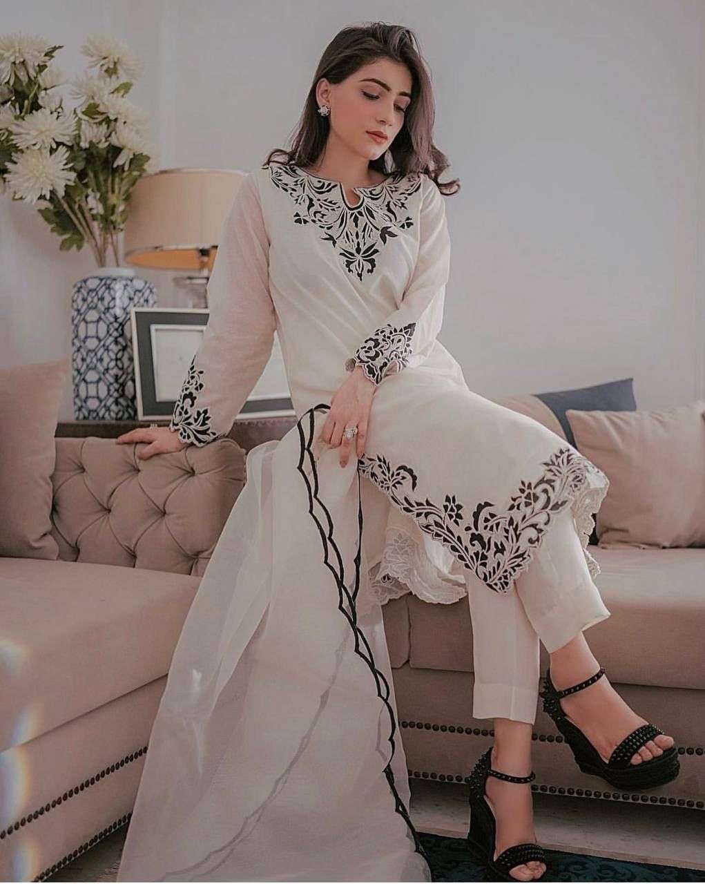 FD 8002 KURTI SET