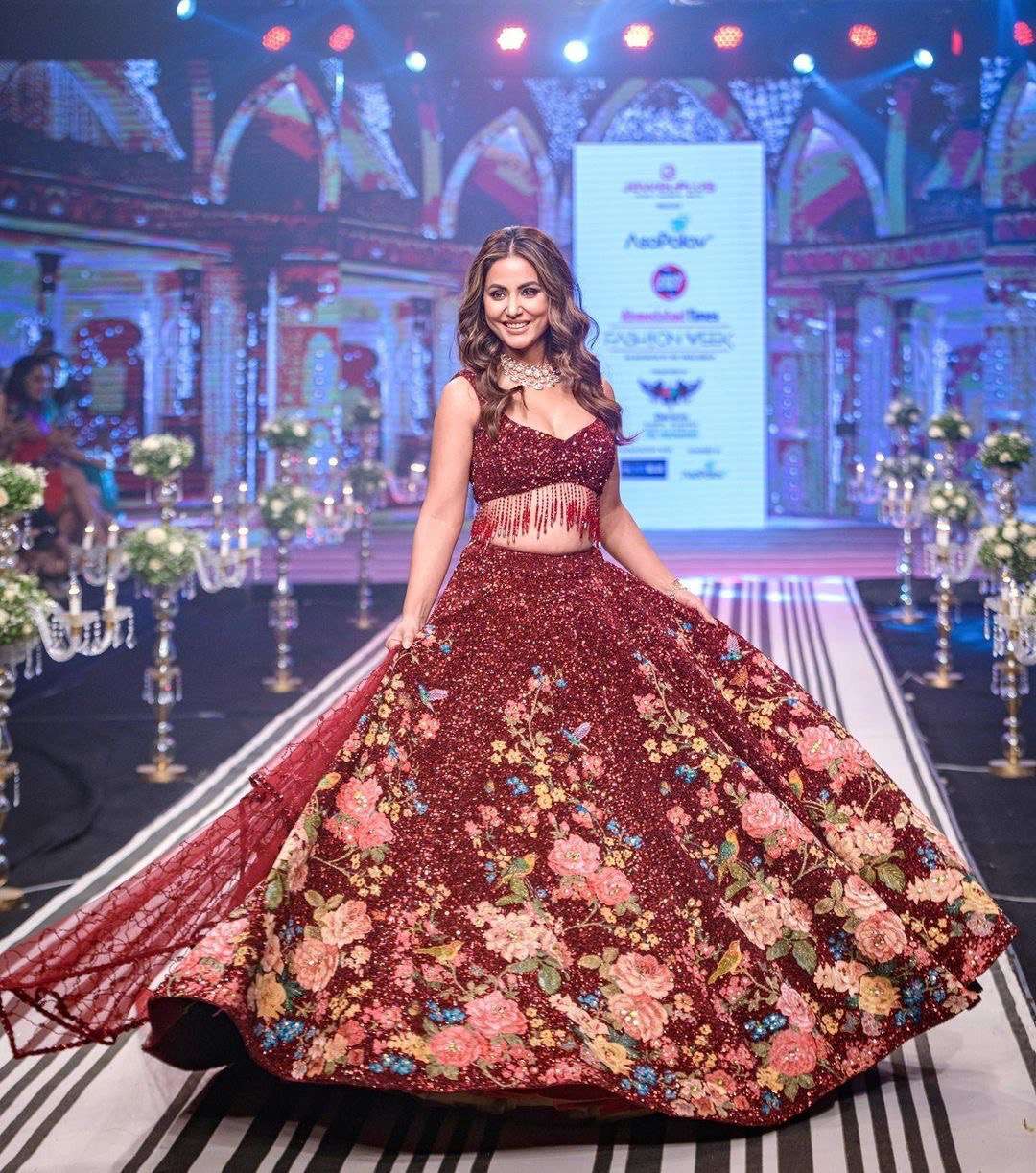 LG 540 LEHENGA CHOLI