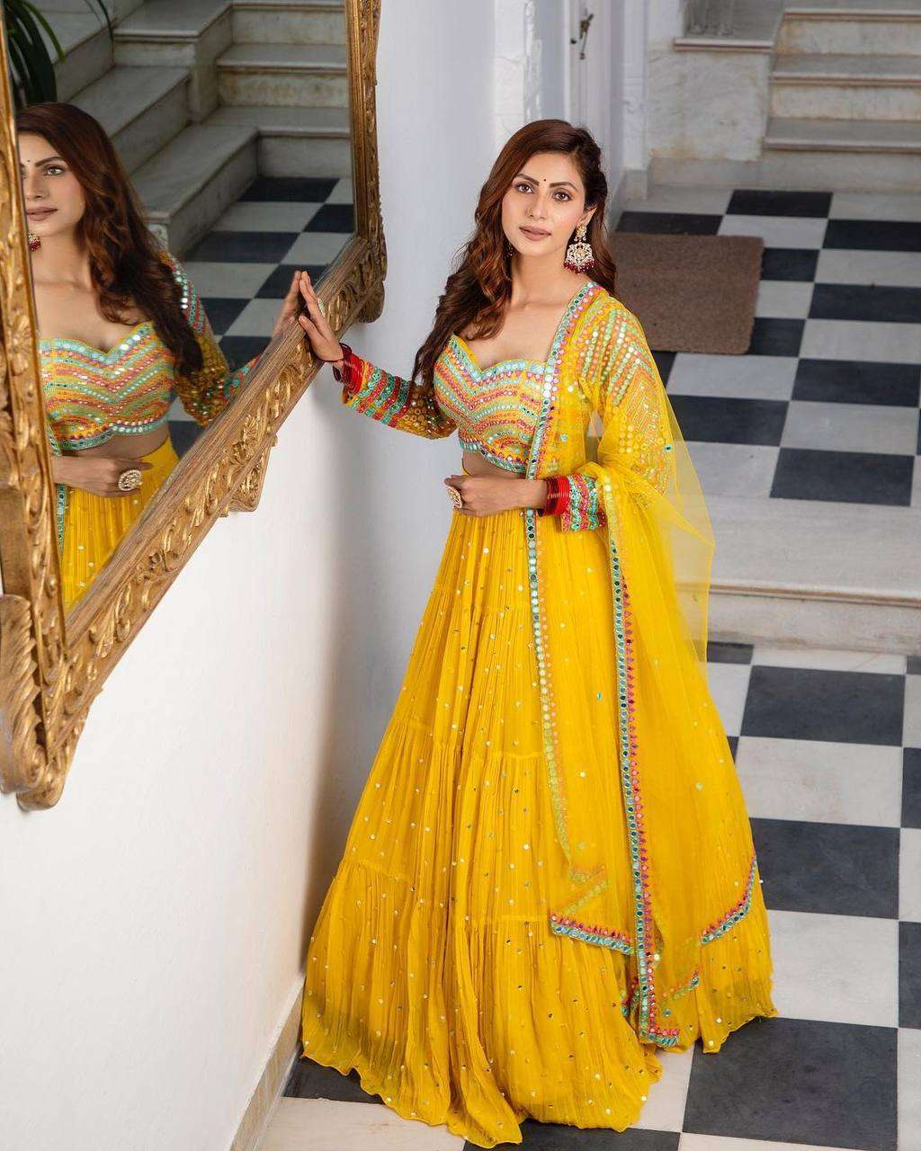 MF 384 LEHENGA CHOLI
