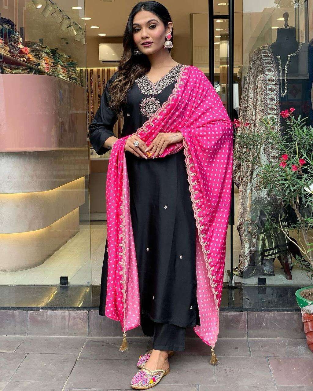 AD 147 KURTI SET