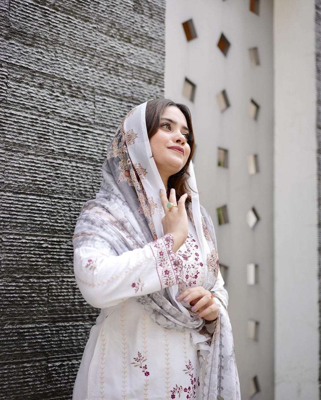 AGHA JAAN D NO 1011 VISCOSE DESIGNER PAKISTANI SUIT