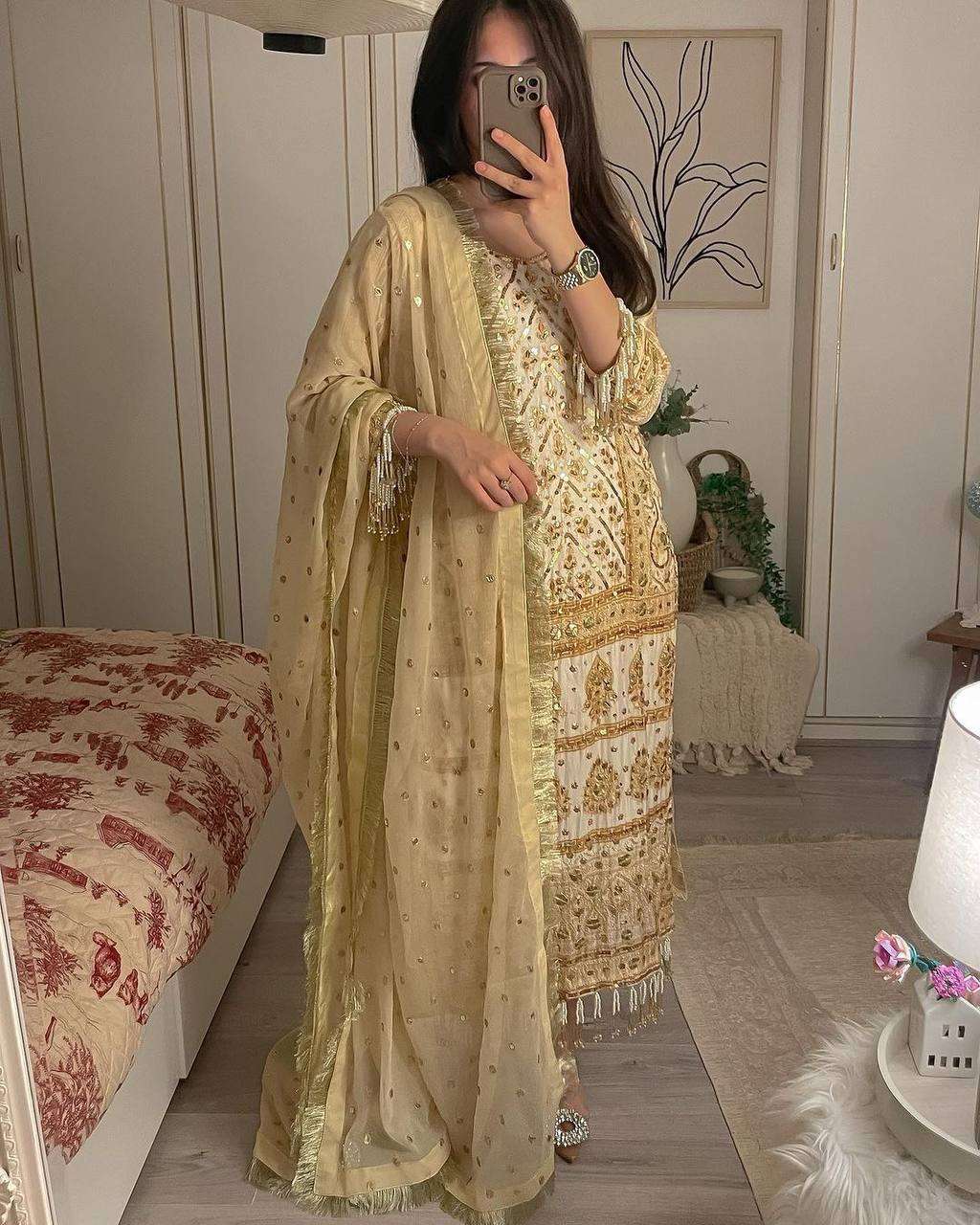 LG 1829 PAKISTANI STYLE SUIT