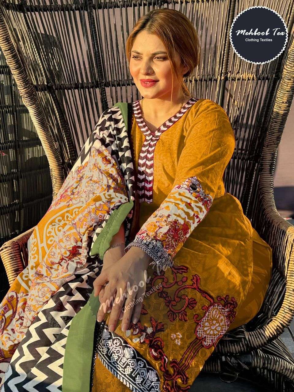 MEHBOOB TEX MARIA B RED ROSE D NO 1272 D & E COTTON SUIT
