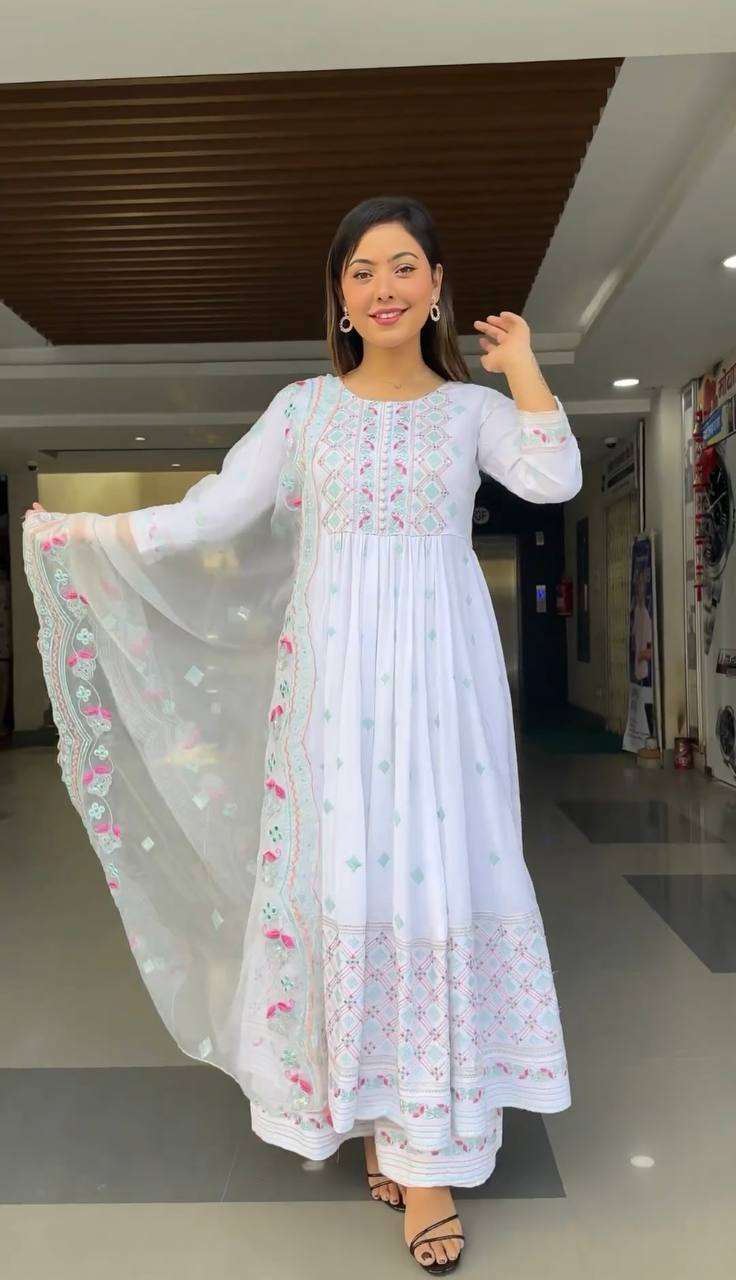 SSR 456 GOWN SET