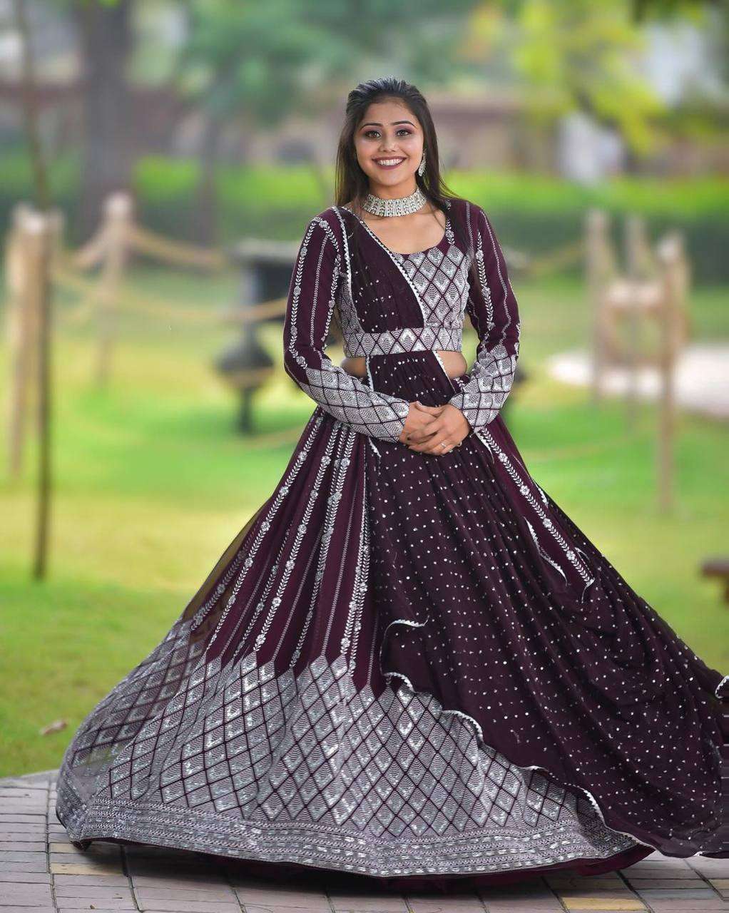 RAM 001 LEHENGA CHOLI