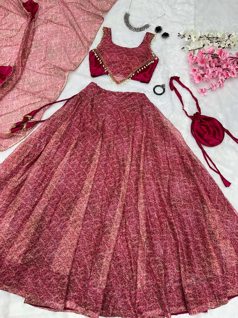 SC 169 LEHENGA CHOLI