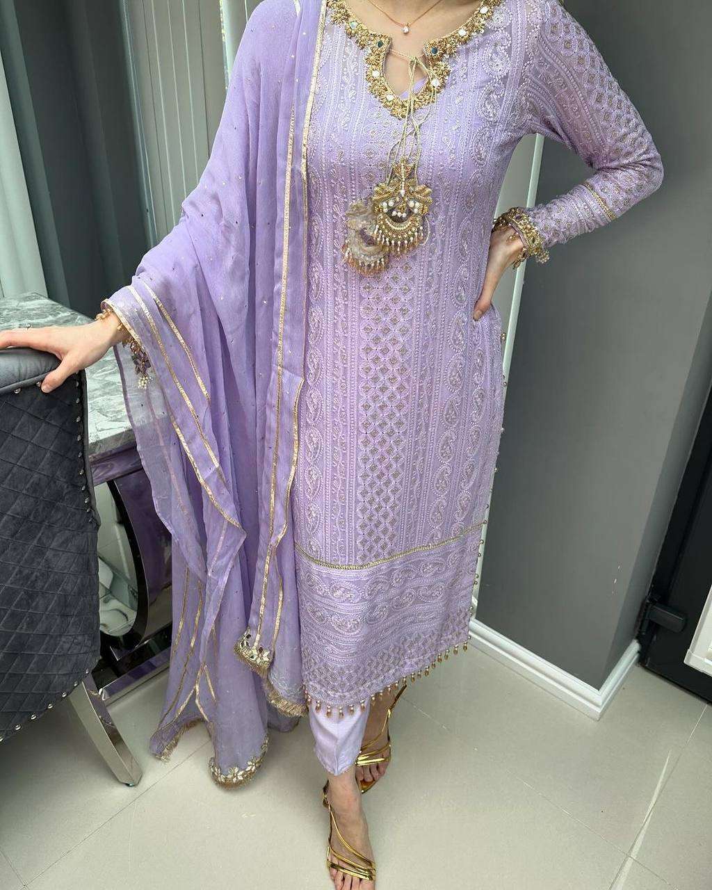 AD 156 KURTI SET