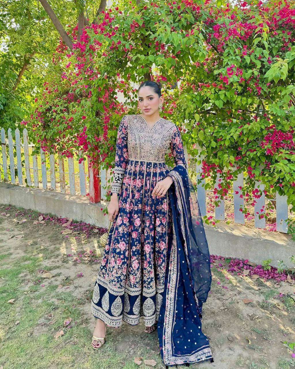 LC 1274 GOWN DUPATTA