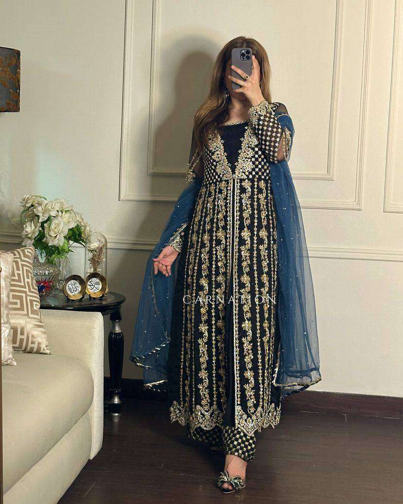 LC 1277 GOWN SET
