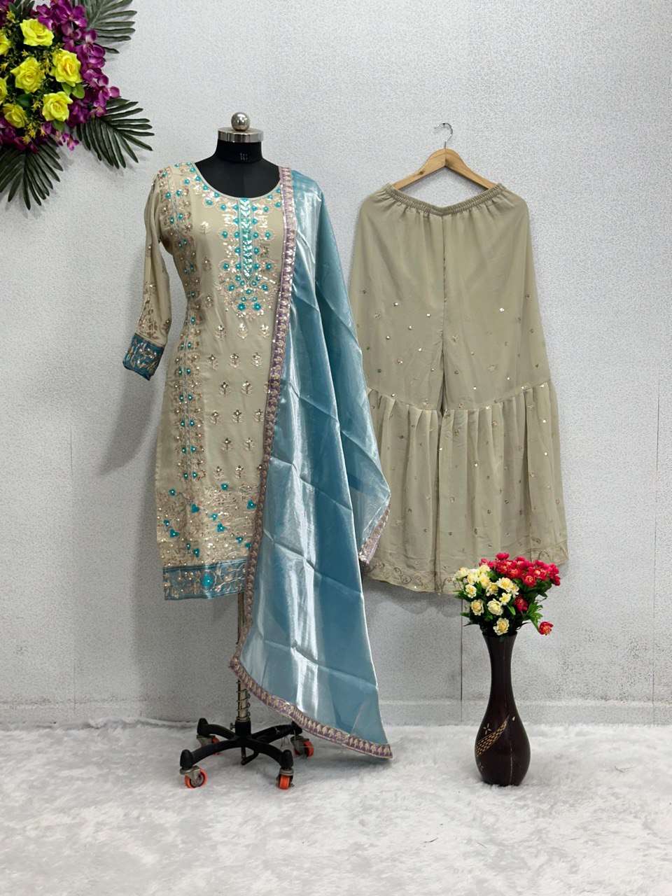 ST 165 KURTI PLAZZO SET