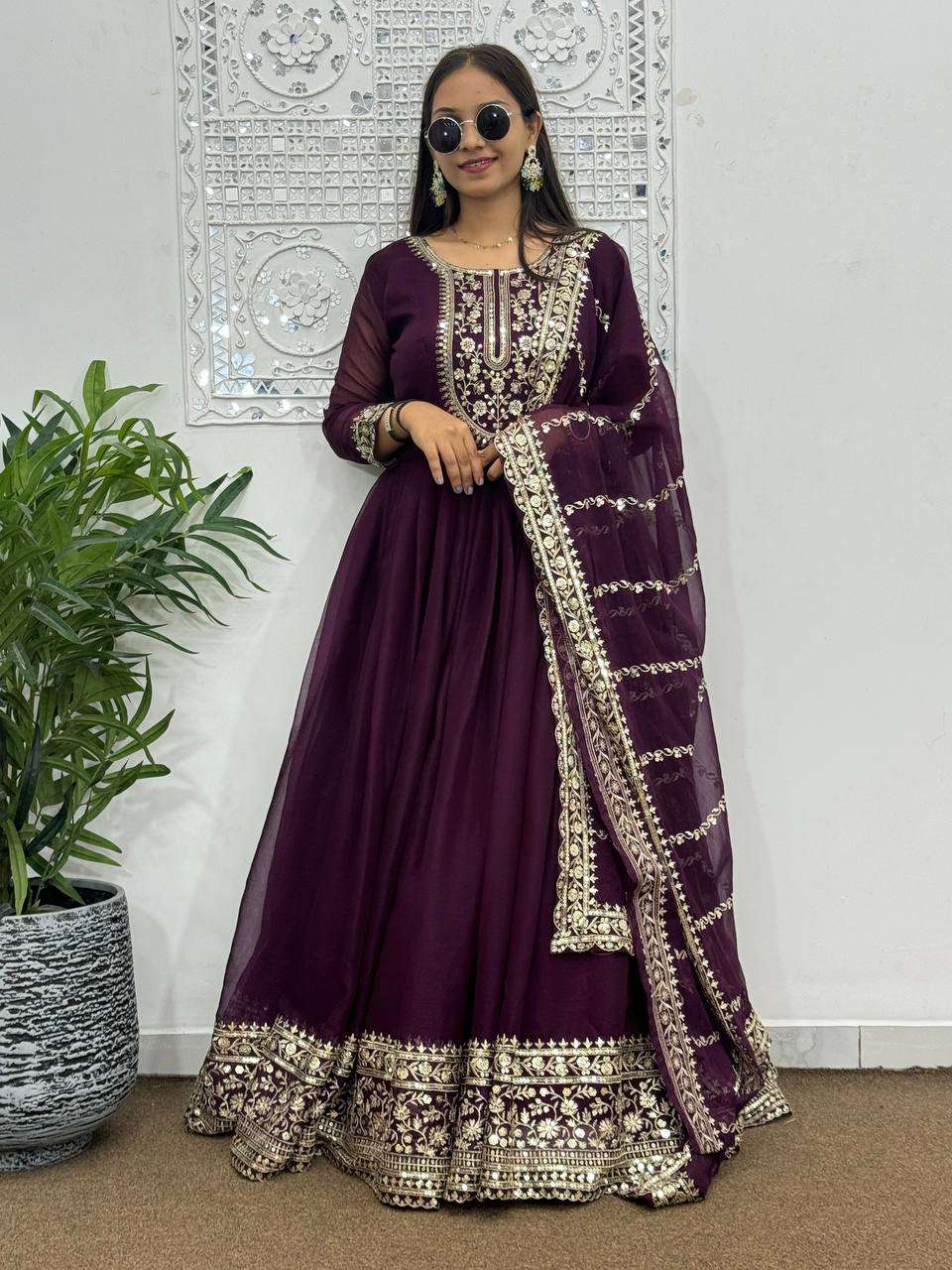 HK 1650 GOWN SET