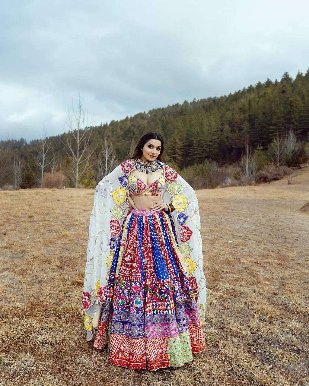 ALC 066 LEHENGA CHOLI 