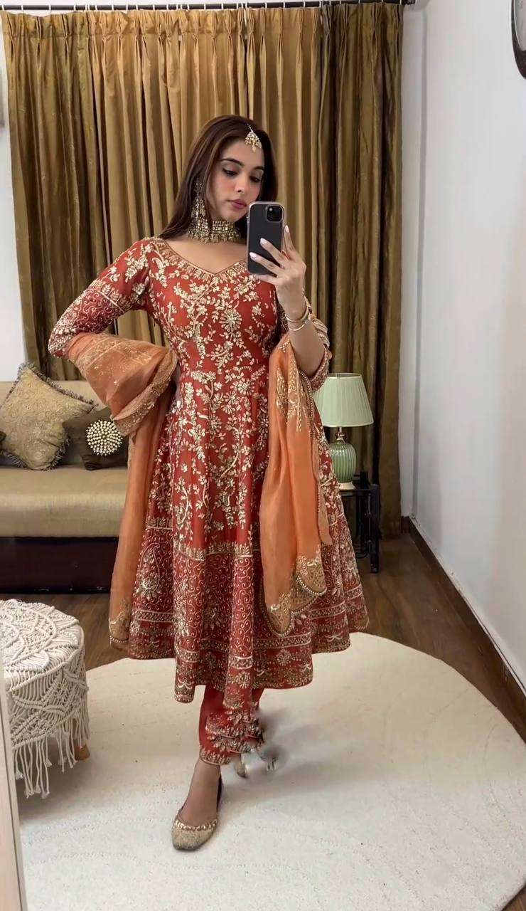 SSR 482 GOWN SET