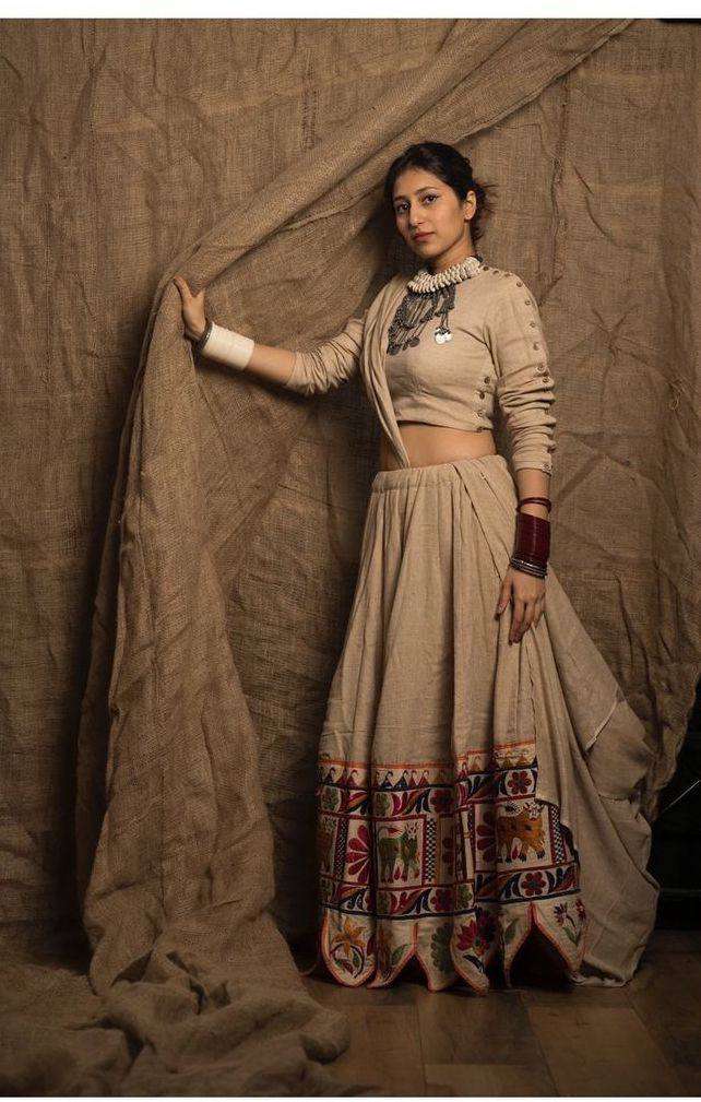 TAPI 186 TRADITIONAL DESIGNER NAVRATRI WEAR LEHENGA CHOLI