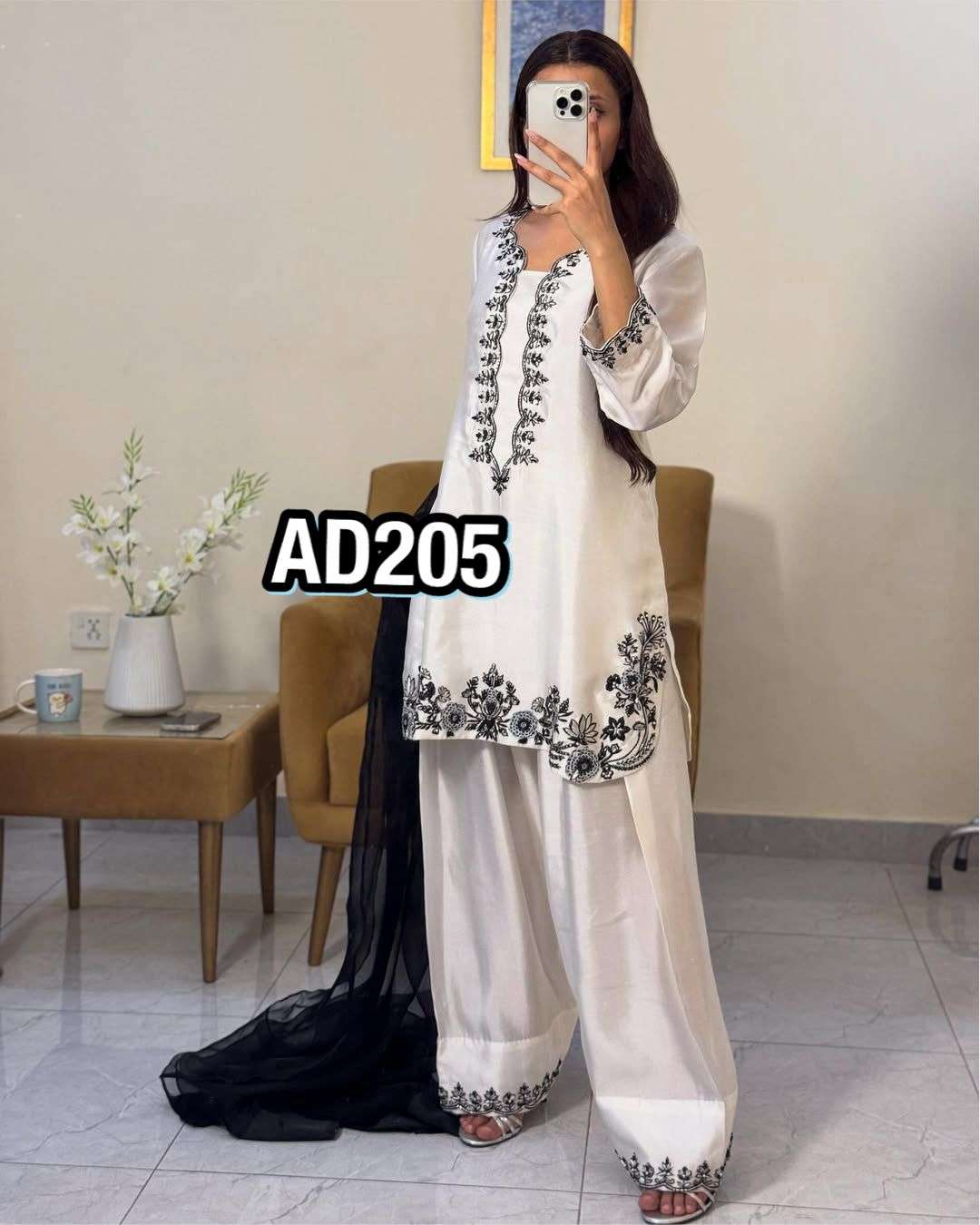 AD 205 FANCY PREETY LOOK DESIGNER LADIES PARTY WEAR SUIT