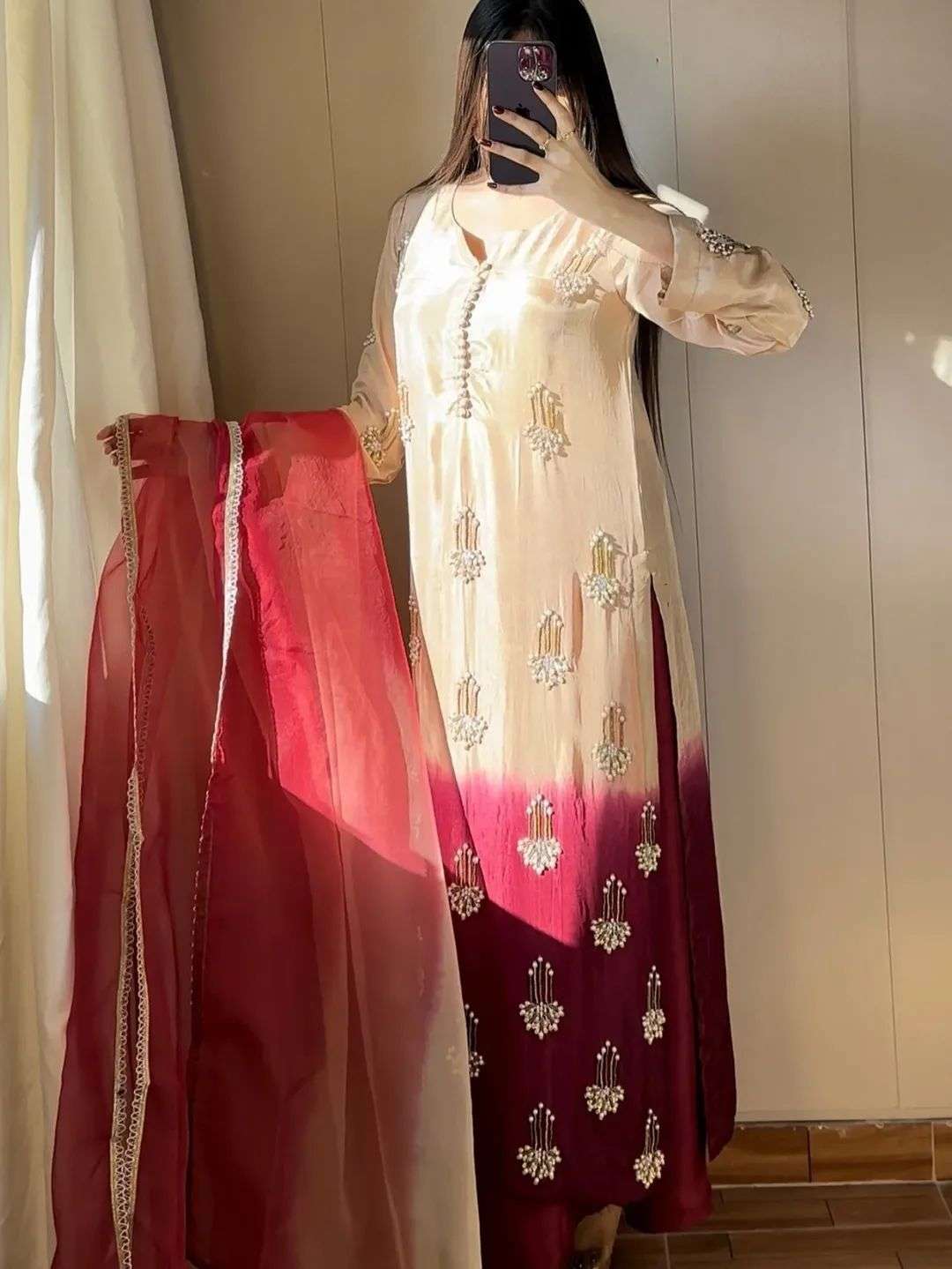 MC 2039 SHADED FABRIC BEAUTIFUL DESIGNER LOOK LADIES SUIT