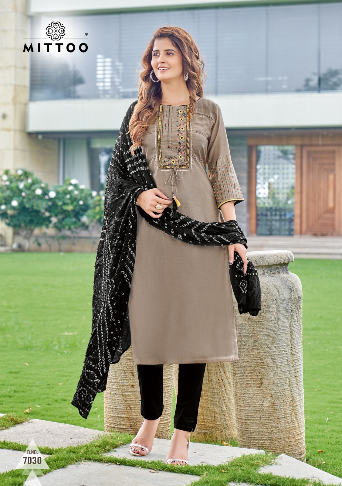 Mittoo Bansri Vol 3 Viscose Weaving Fancy Designer Kurti Combo Set Wholesaler Surat