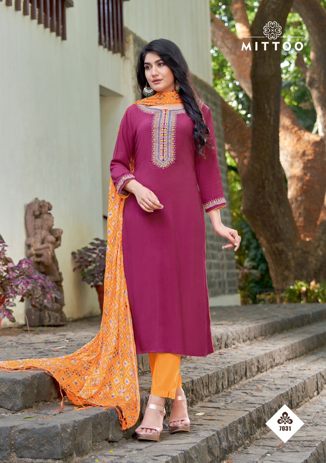 Mittoo Bansri Vol 4 Rayon Weaving Hand Work Designer Fancy Kurti Combo Set Wholesaler Surat