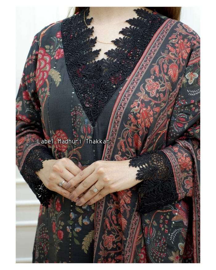 AKD BLACK READYMADE SUIT