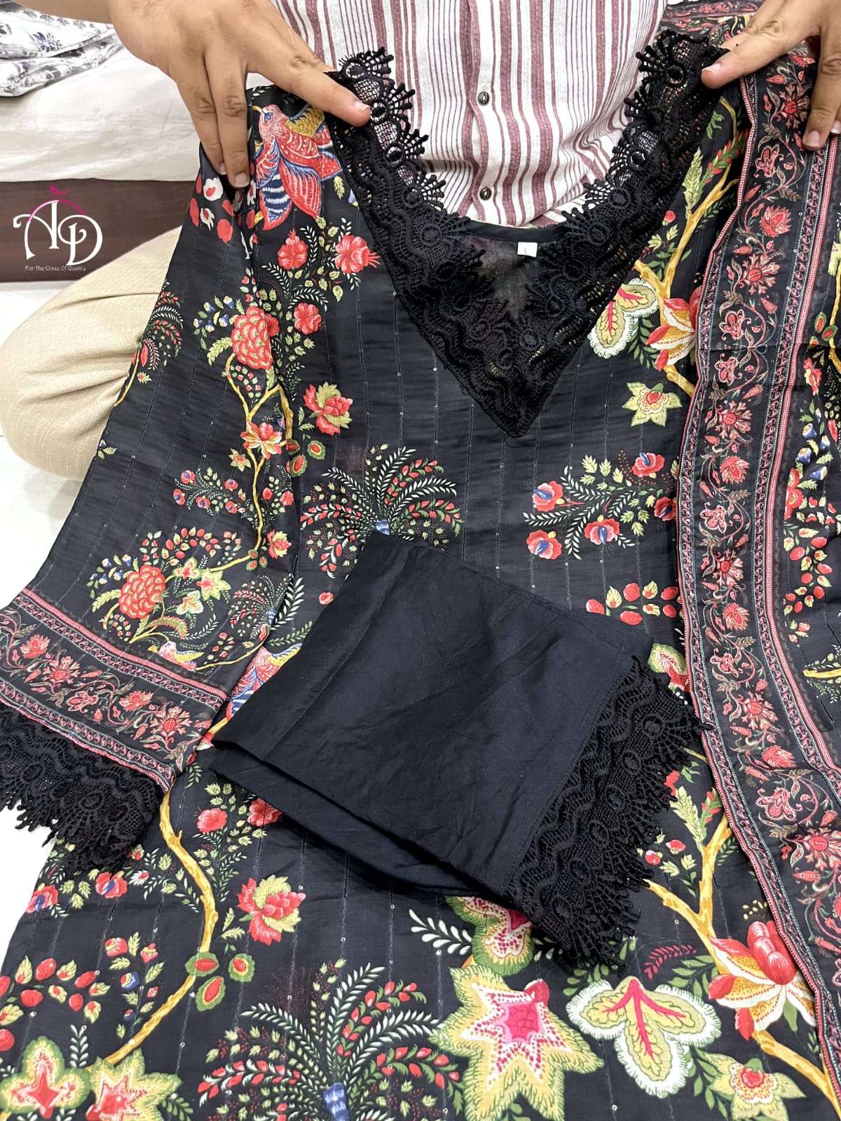 AKD BLACK READYMADE SUIT