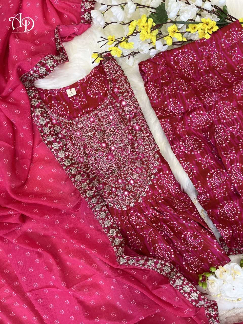 AKD FESTIV KURTI SET