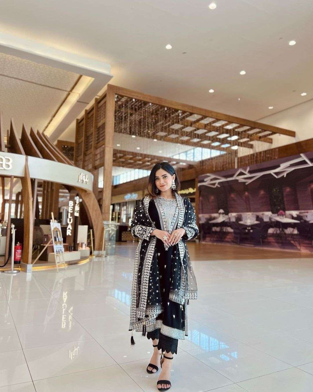 FD 7808 PAKISTANI SUIT