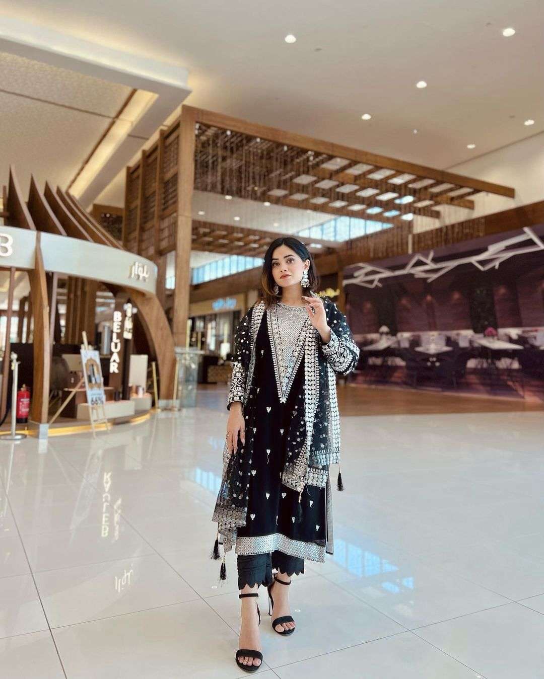FD 7808 PAKISTANI SUIT
