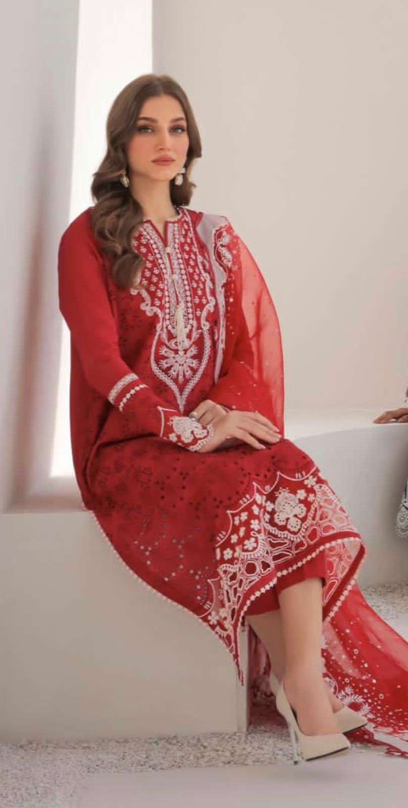 SANIYA TRENDZ D NO 1002 PARTY WEAR SUITS