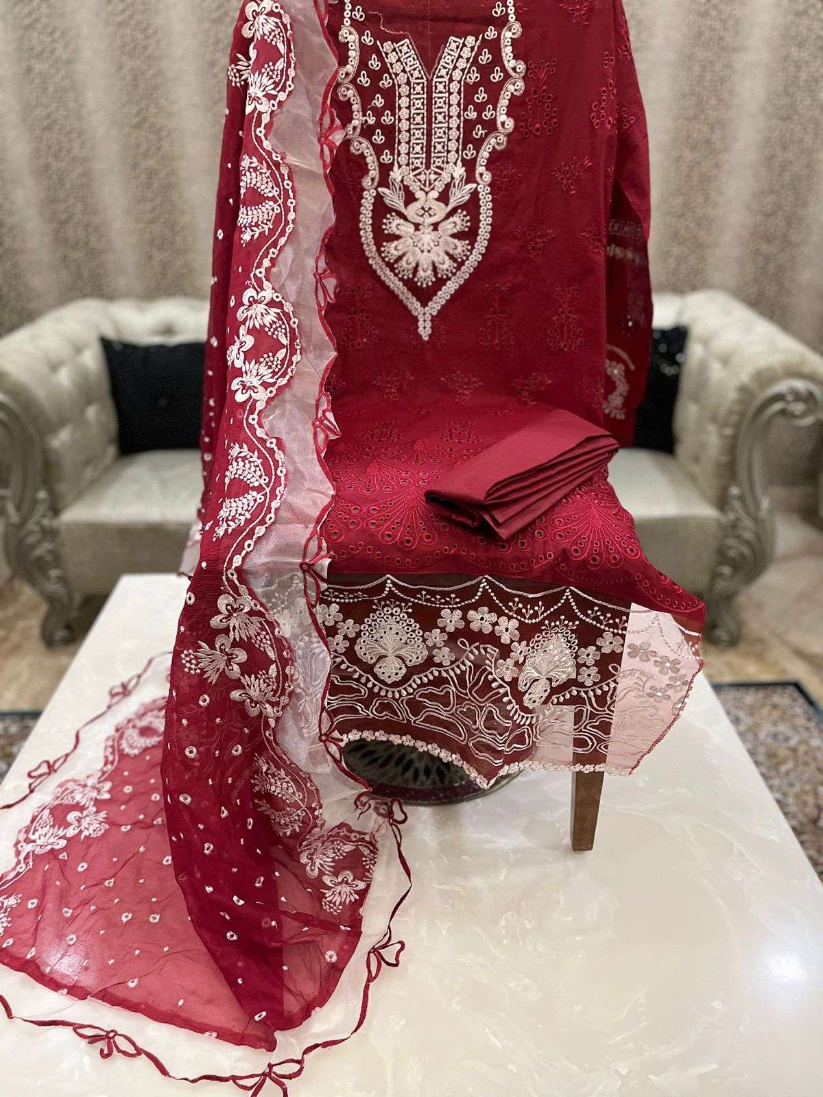 SANIYA TRENDZ D NO 1002 PARTY WEAR SUITS