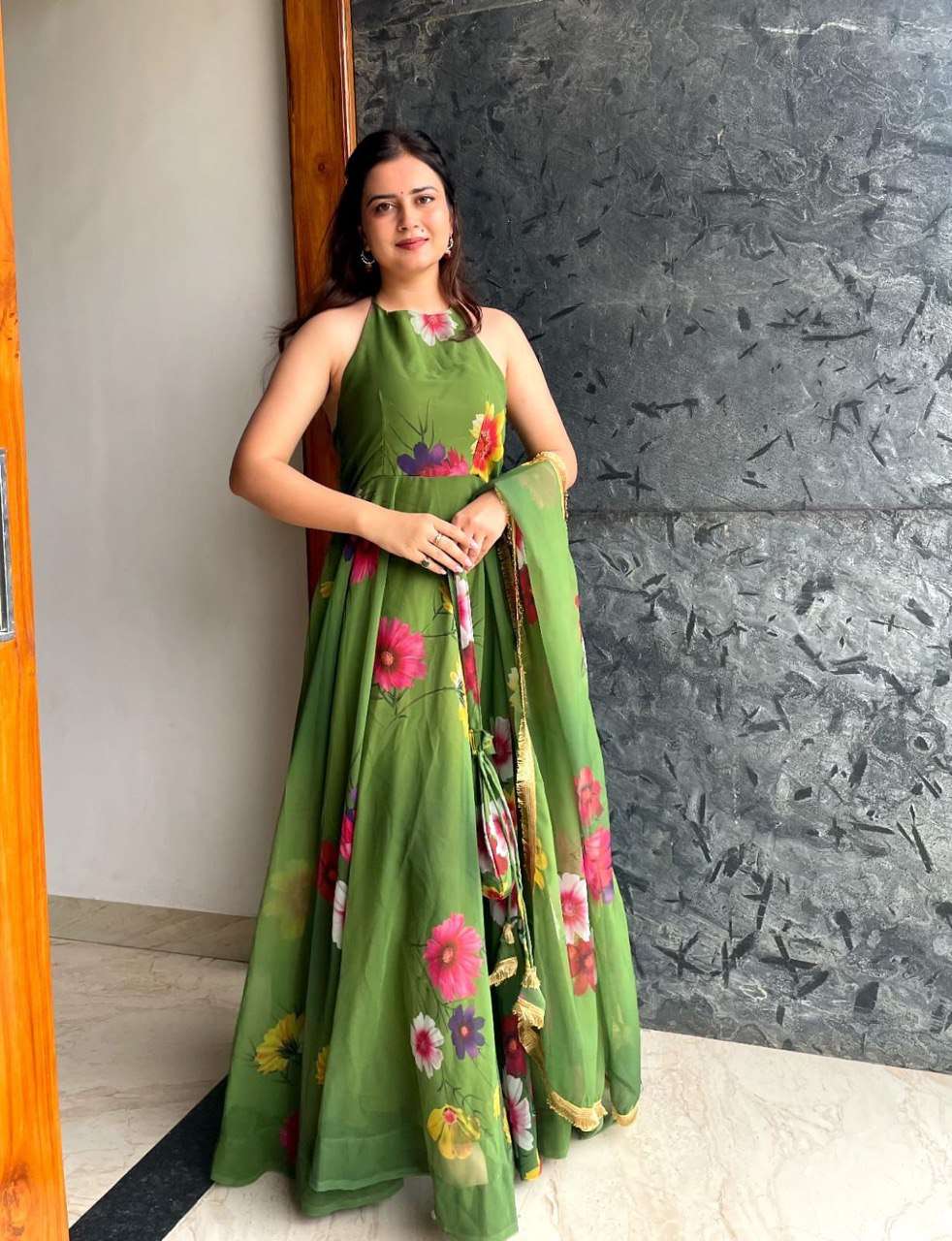 SC 147 GOWN SET