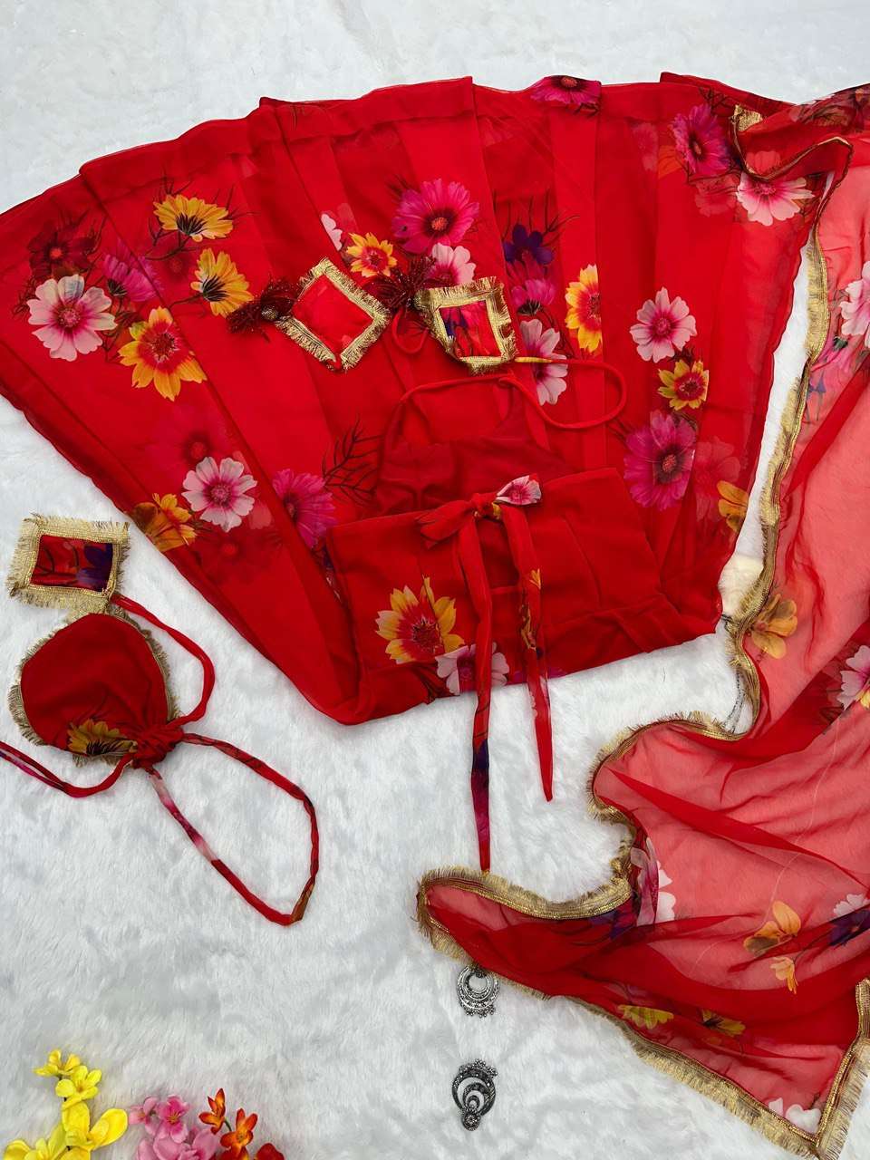 SC 147 GOWN SET