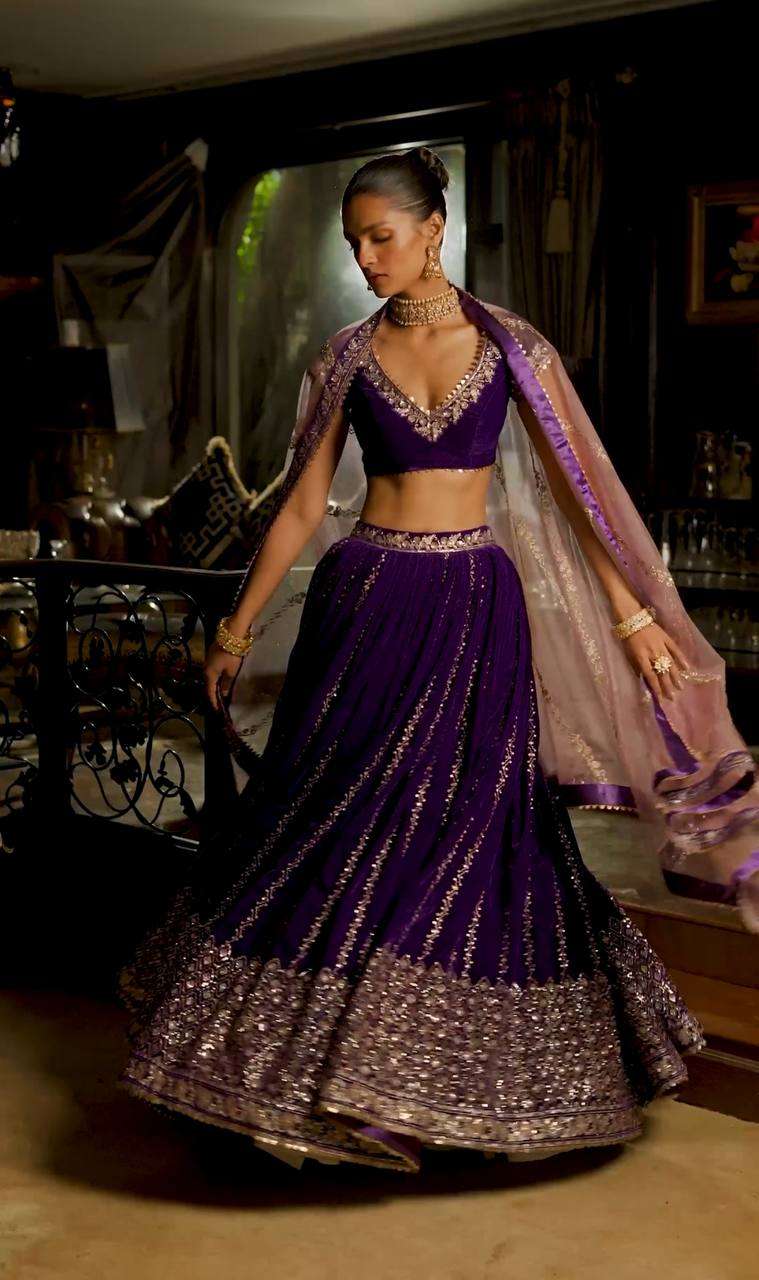 SR 1593 LEHENGA CHOLI 