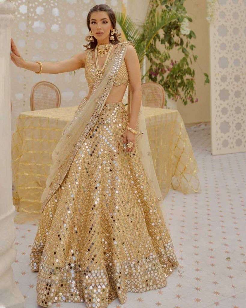 BD 1226 LEHENGA CHOLI