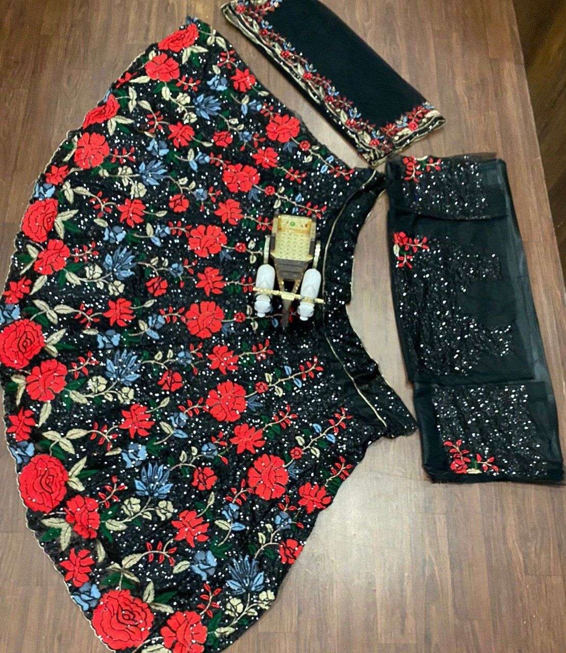 BD 1397 LEHENGA CHOLI