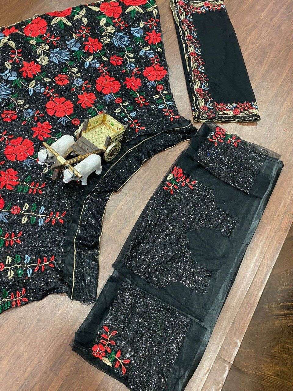 BD 1397 LEHENGA CHOLI