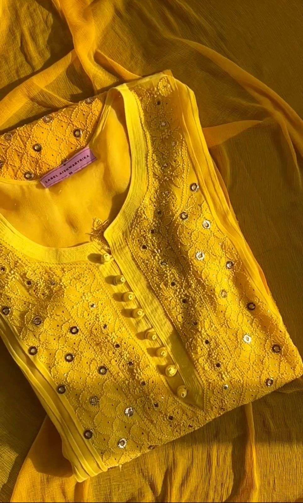 BE 224 KURTI SET