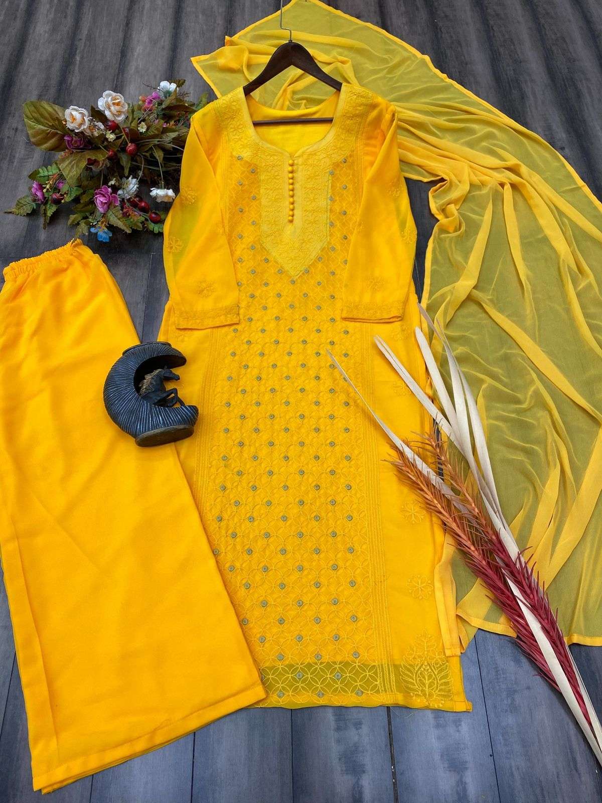 BE 224 KURTI SET