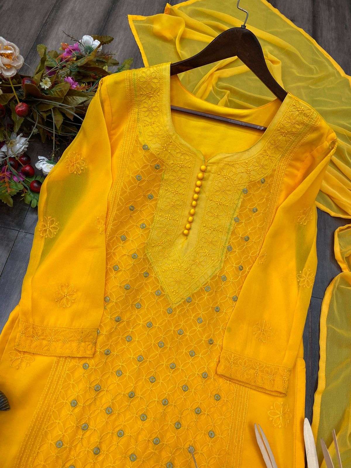 BE 224 KURTI SET