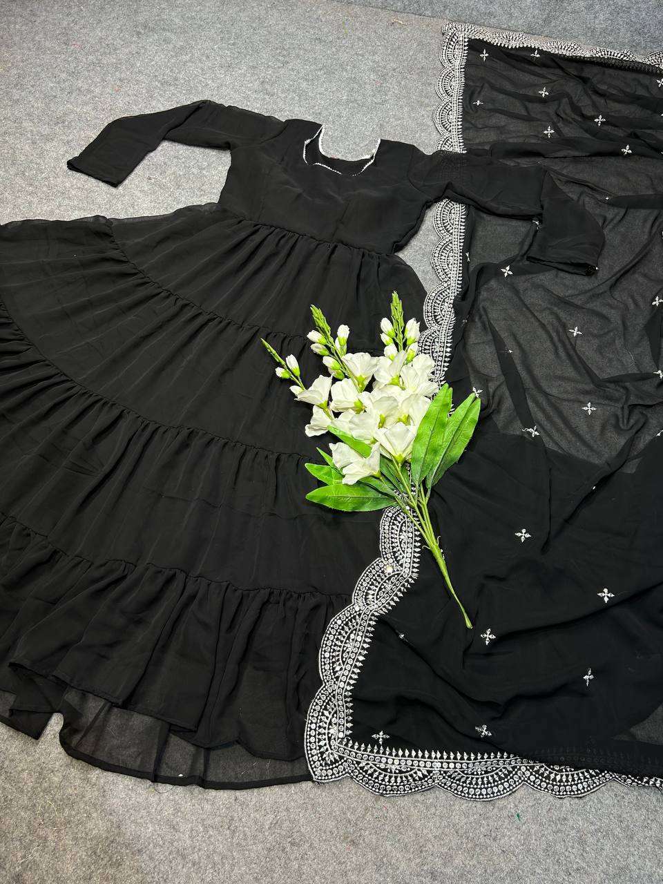 DC G38 GOWN SET