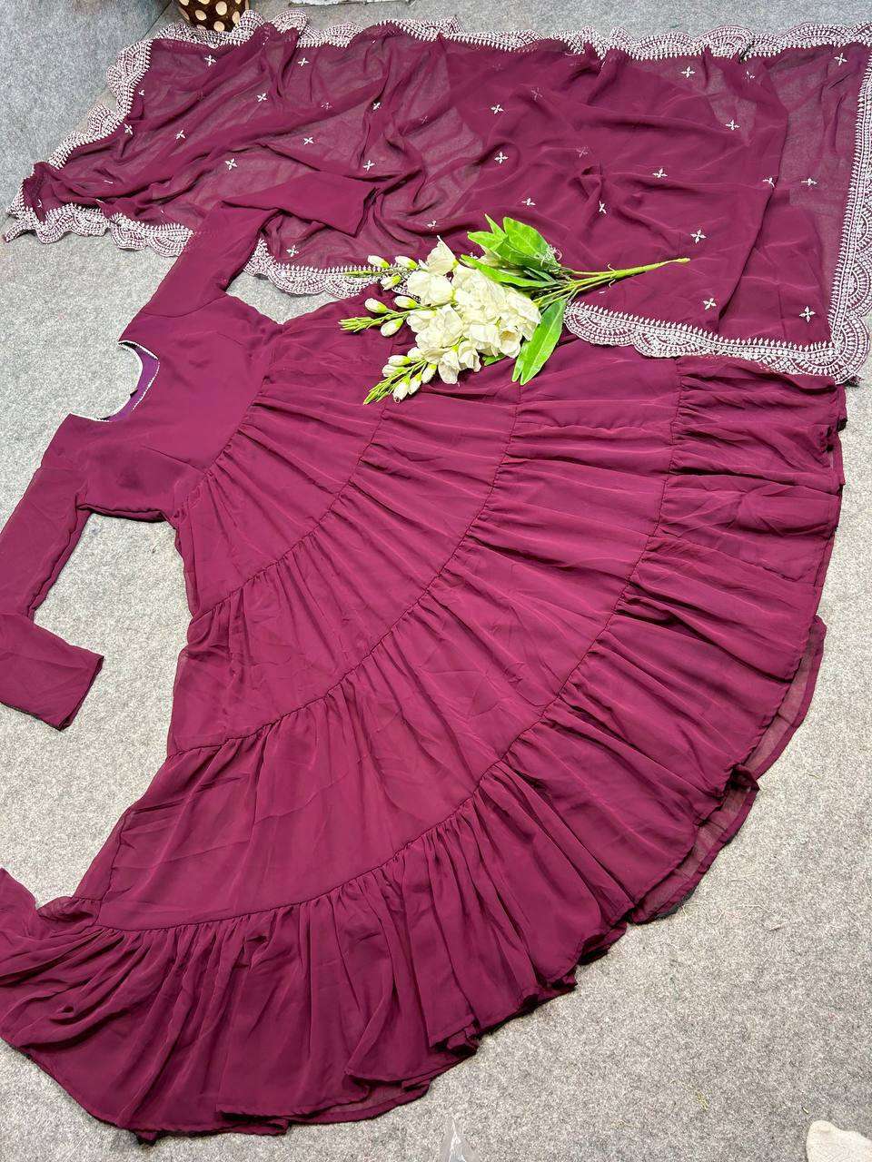 DC G38 GOWN SET
