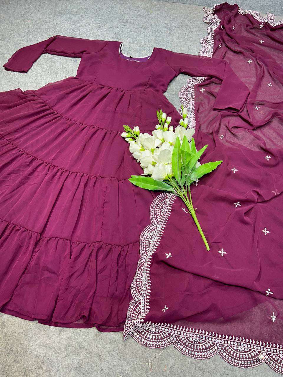 DC G38 GOWN SET