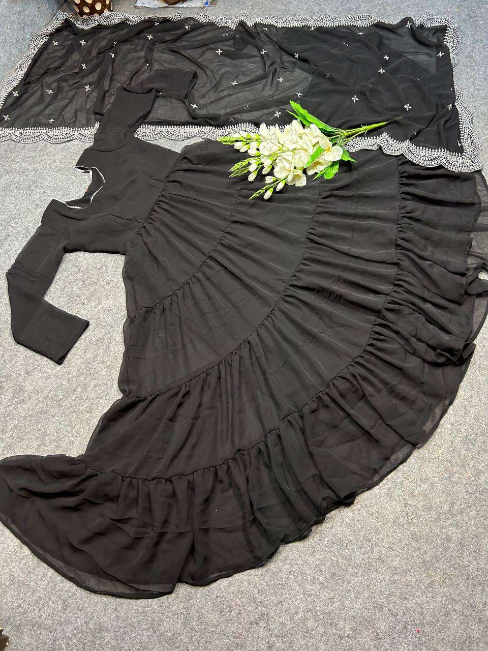 DC G38 GOWN SET