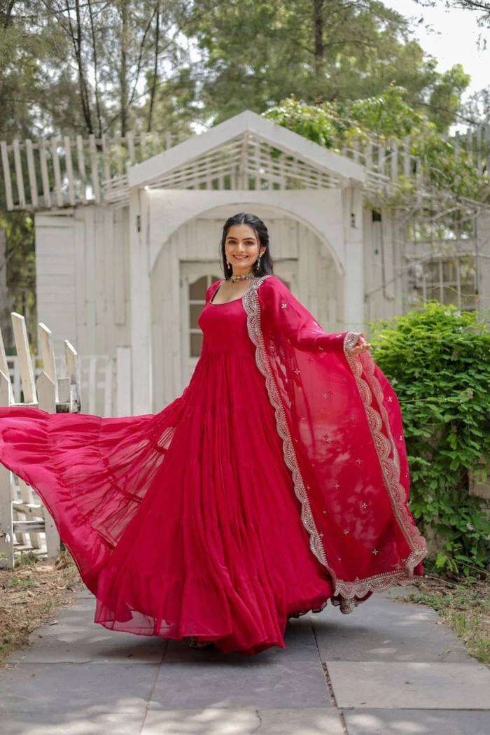 DC G38 GOWN SET
