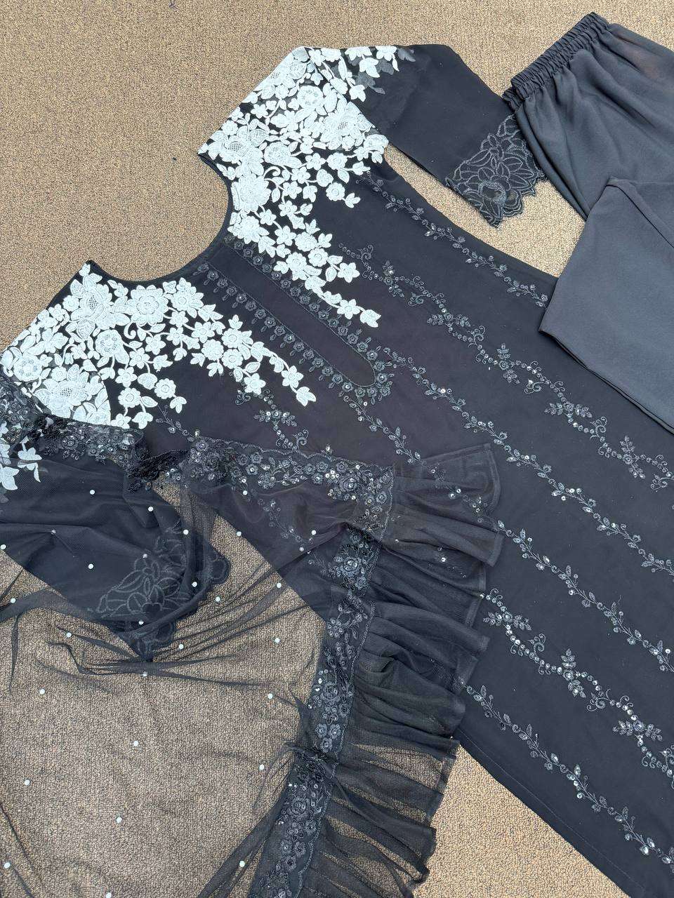 DHK 1249 PAKISTANI STYLE SUIT