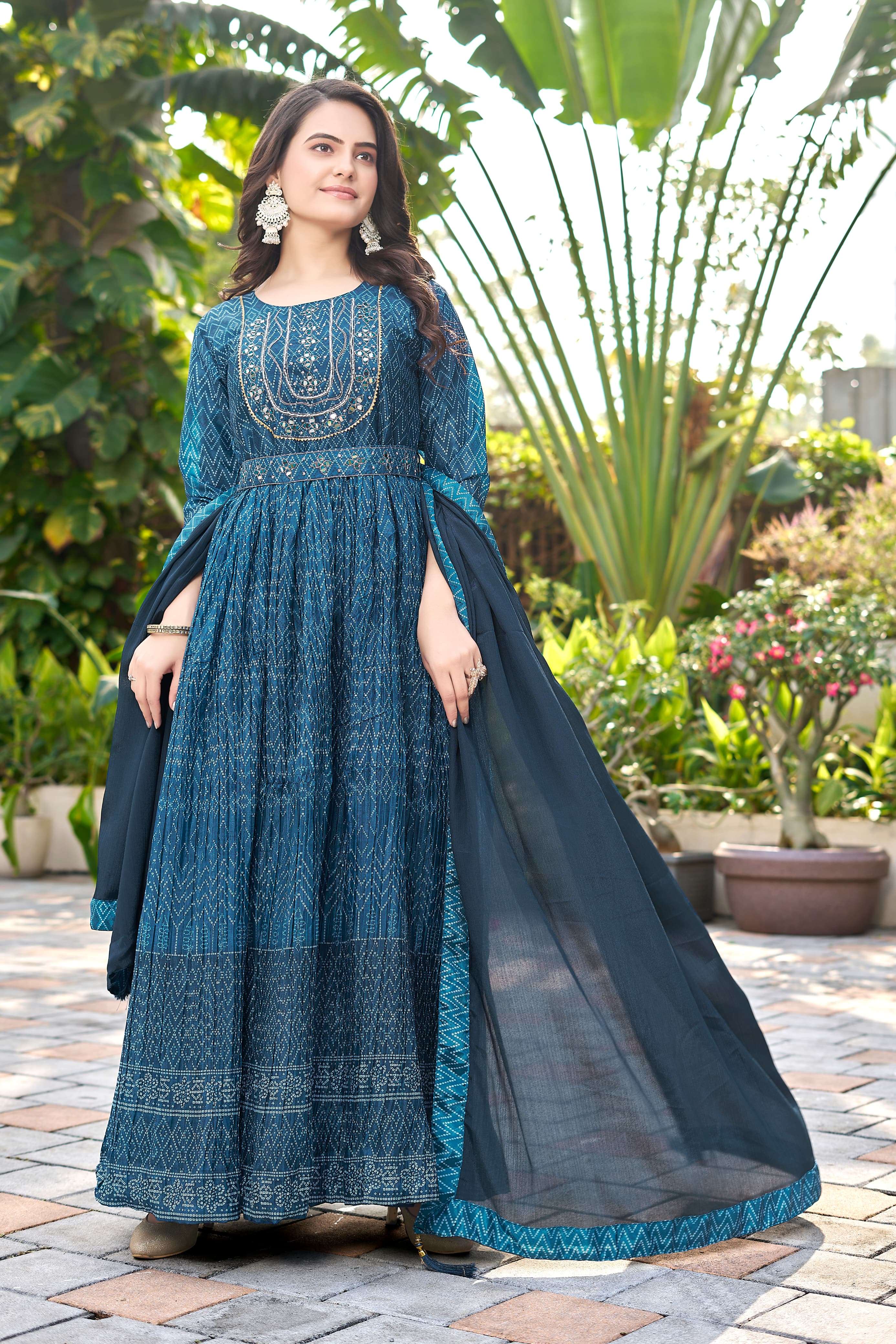 GC 101 GOWN SET 