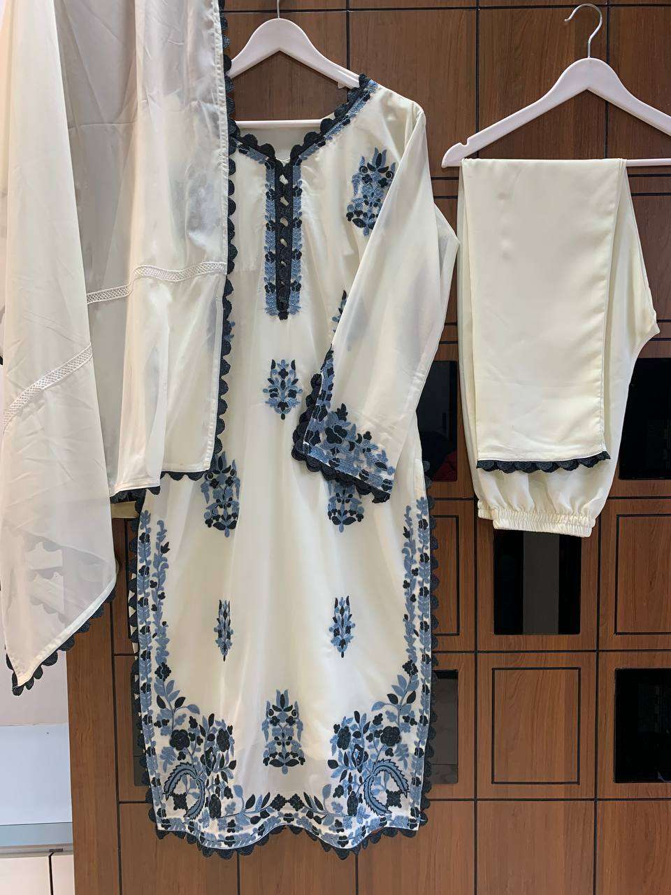 HK 1547 KURTI SET