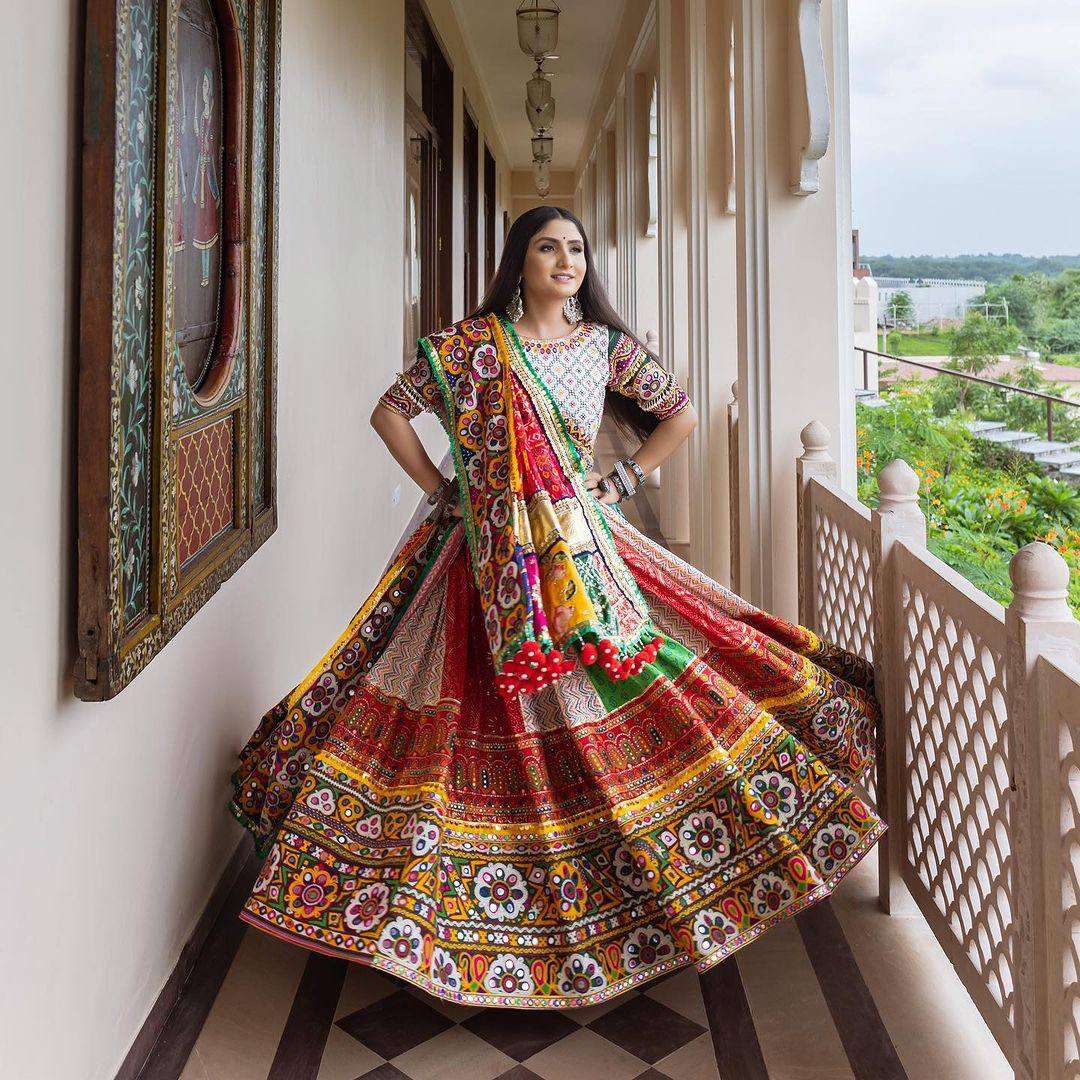 LC 1182 LEHENGA CHOLI 