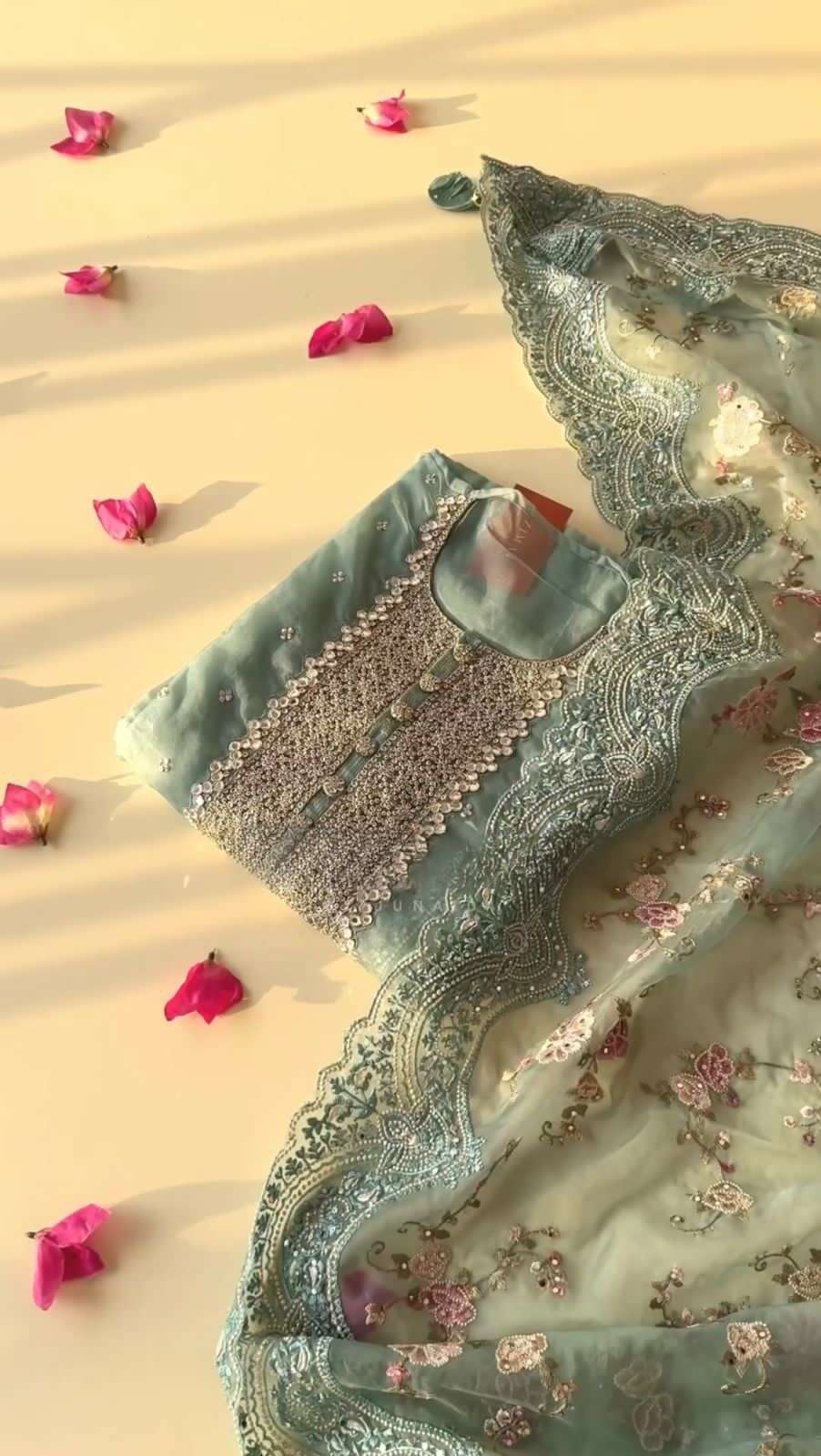 LG 1803 PAKISTANI STYLE SUIT